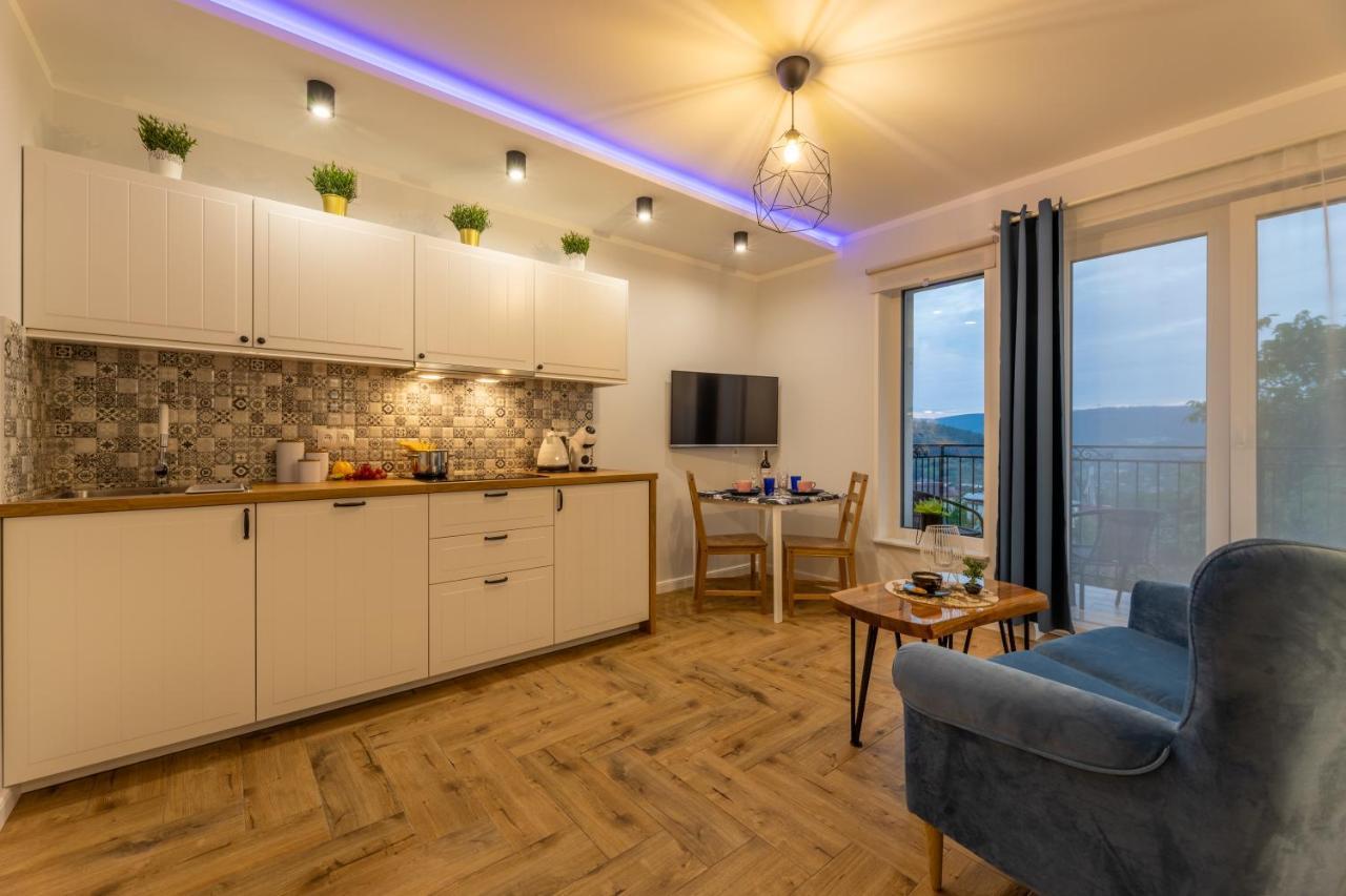 Villa Kasztelan Apartamenty 下乌斯奇基 外观 照片