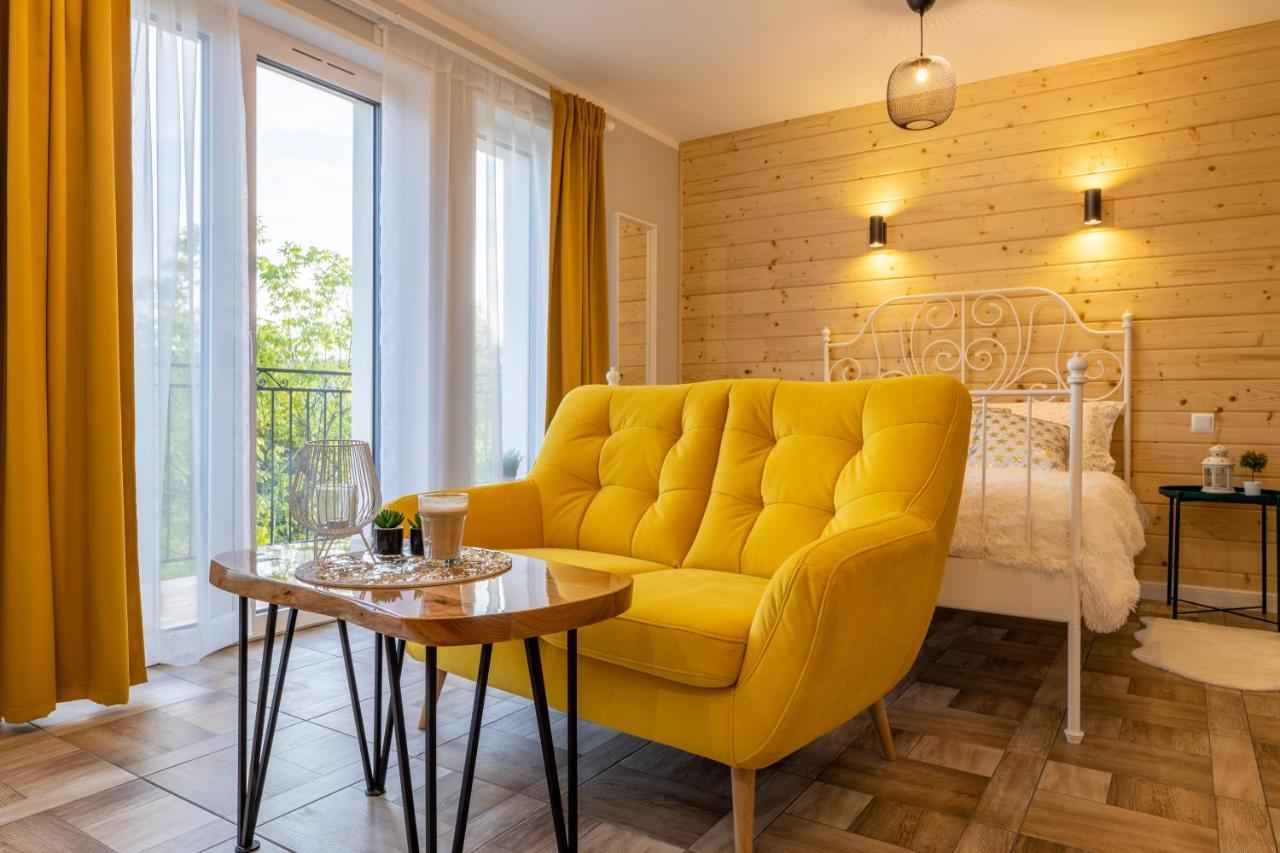 Villa Kasztelan Apartamenty 下乌斯奇基 外观 照片