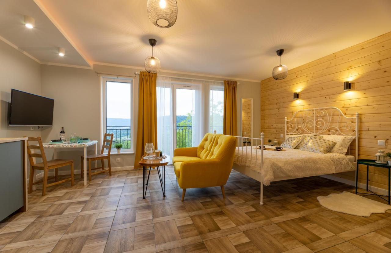 Villa Kasztelan Apartamenty 下乌斯奇基 外观 照片