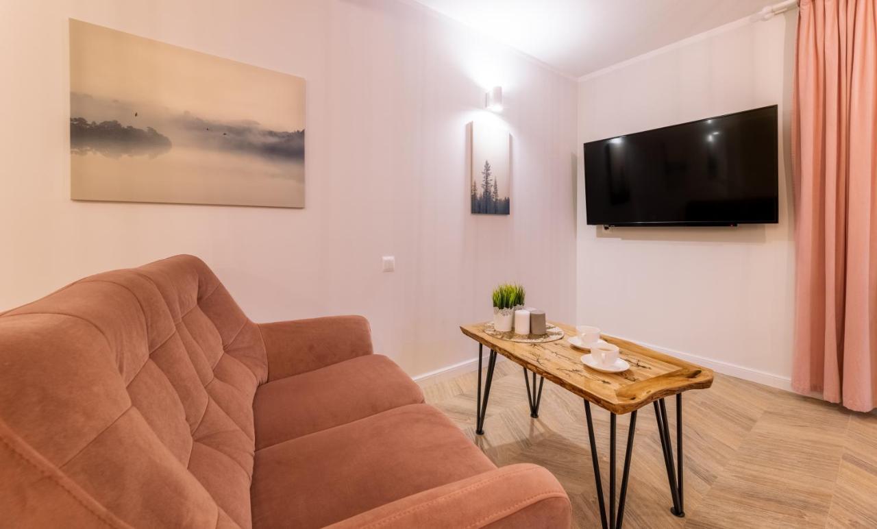 Villa Kasztelan Apartamenty 下乌斯奇基 外观 照片
